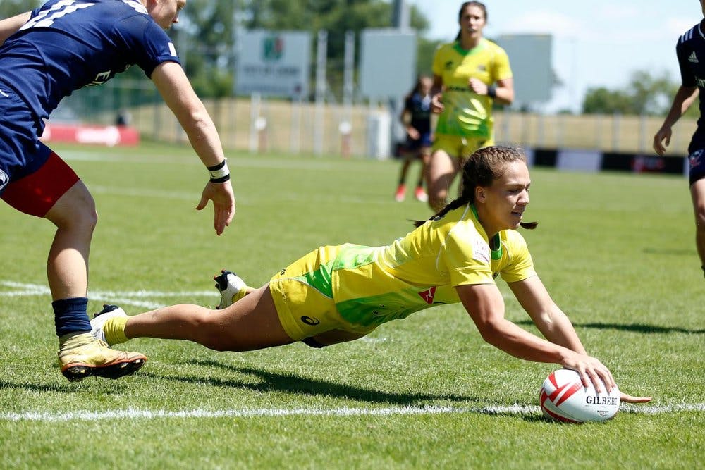Vani Pelite scores a try on day two at Clermont Sevens. Photo credit: Michael Lee for World Rugby