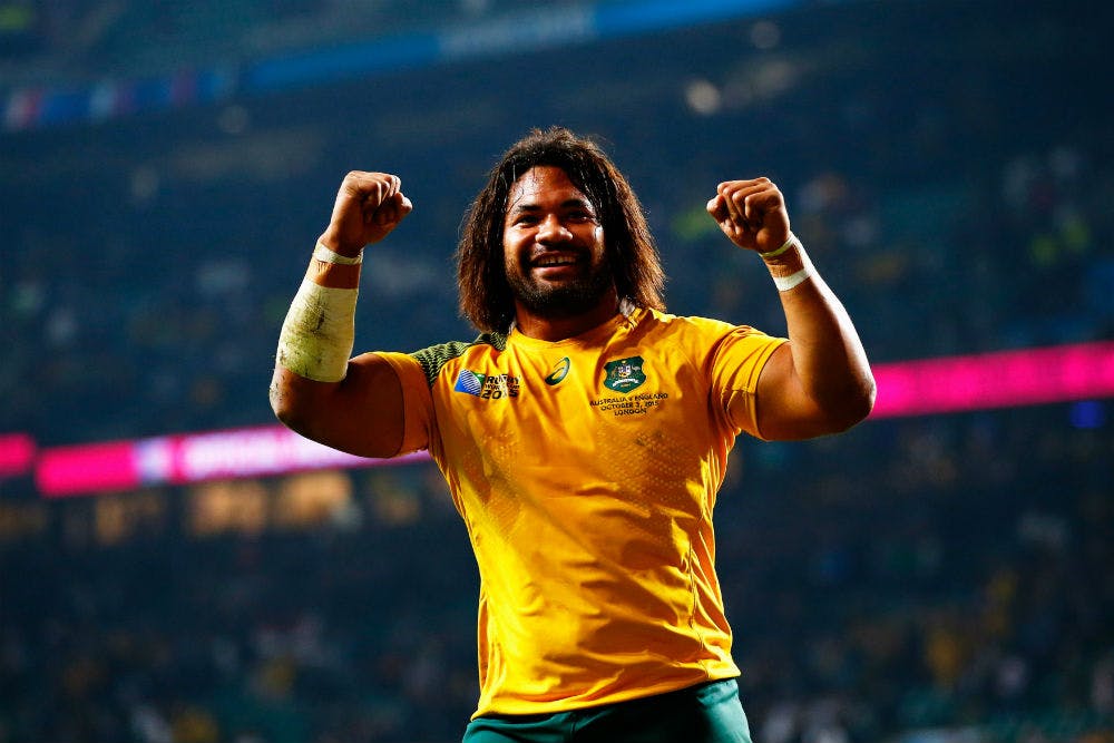 Tatafu Polota-Nau thanks Wallabies fans after beating England at the 2015 Rugby World Cup. Photo: Getty Images