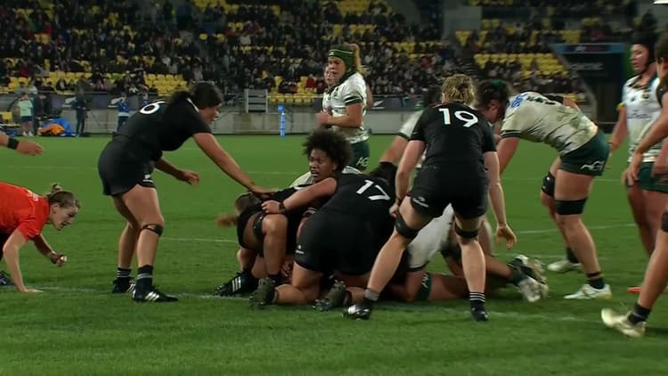 Lydia Kavoa with a Try vs New Zealand Women