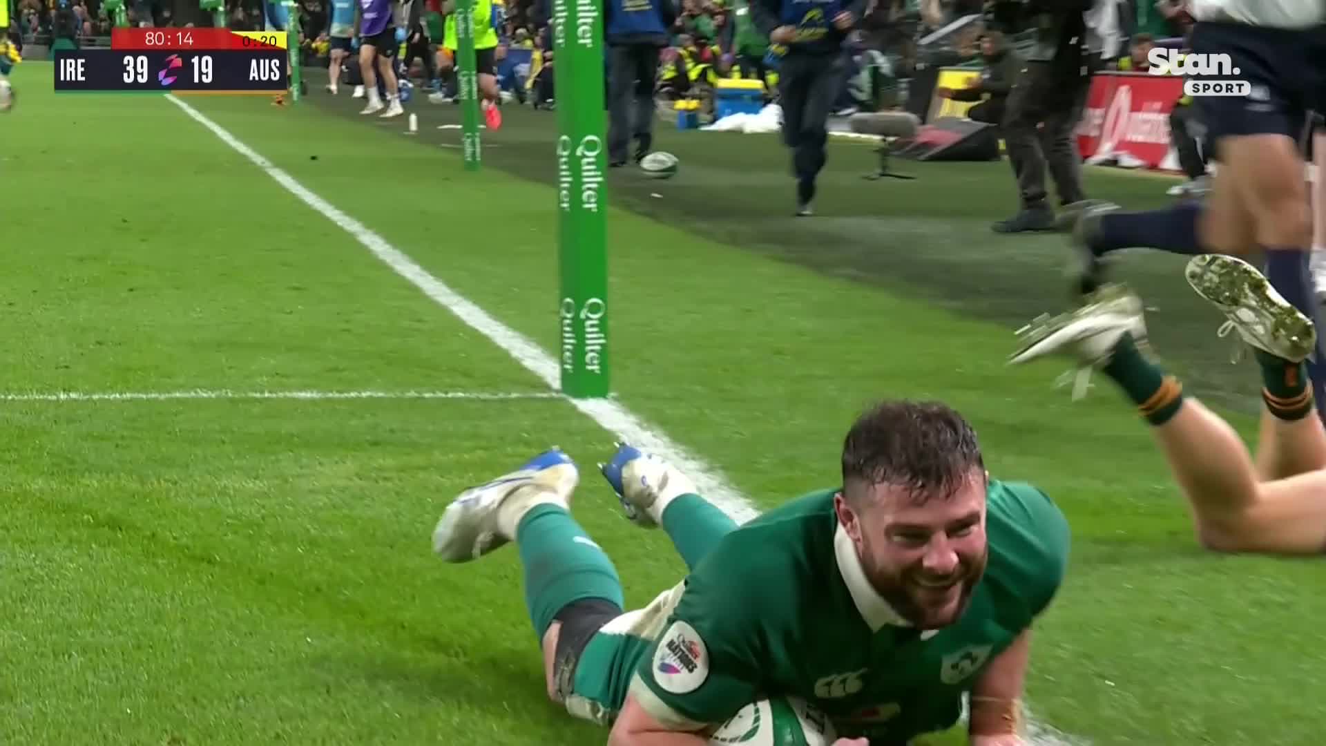 Unknown rugbyau_20115 with a Spectacular Try vs Australia