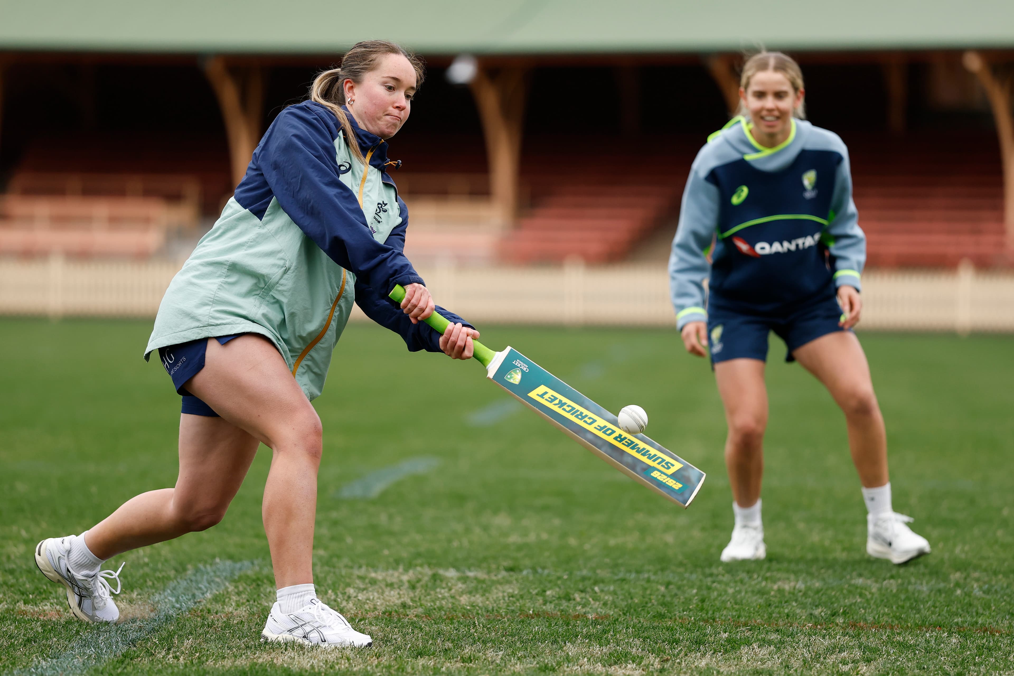 Tia Hinds tries her hand at cricket. Photo: Getty Images
