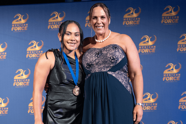 Trilleen Pomare with Rebecca Clough after her 2025 medal victory
