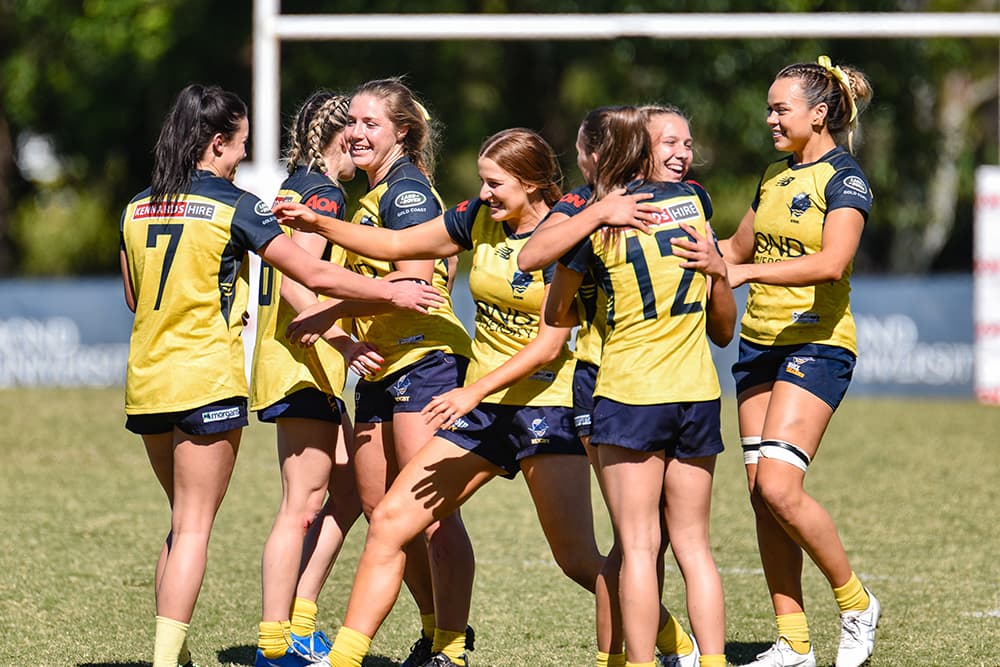  Bond Uni celebrate at the Aon Uni Sevens. | Photo Stephen Tremain
