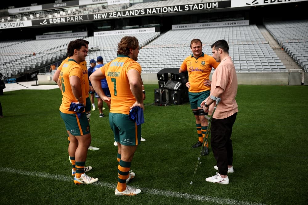 Former Wallabies hooker Nathan Charles speaking with the current Wallabies squad as he battles MND. Photo: Getty Images