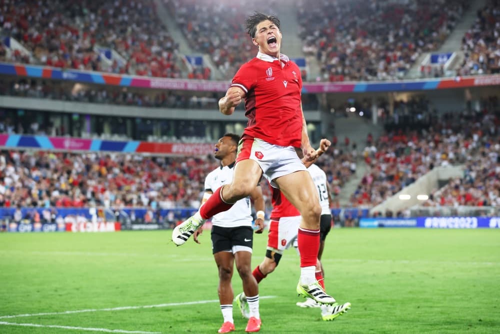 Wales edges out Fiji in RWC thriller