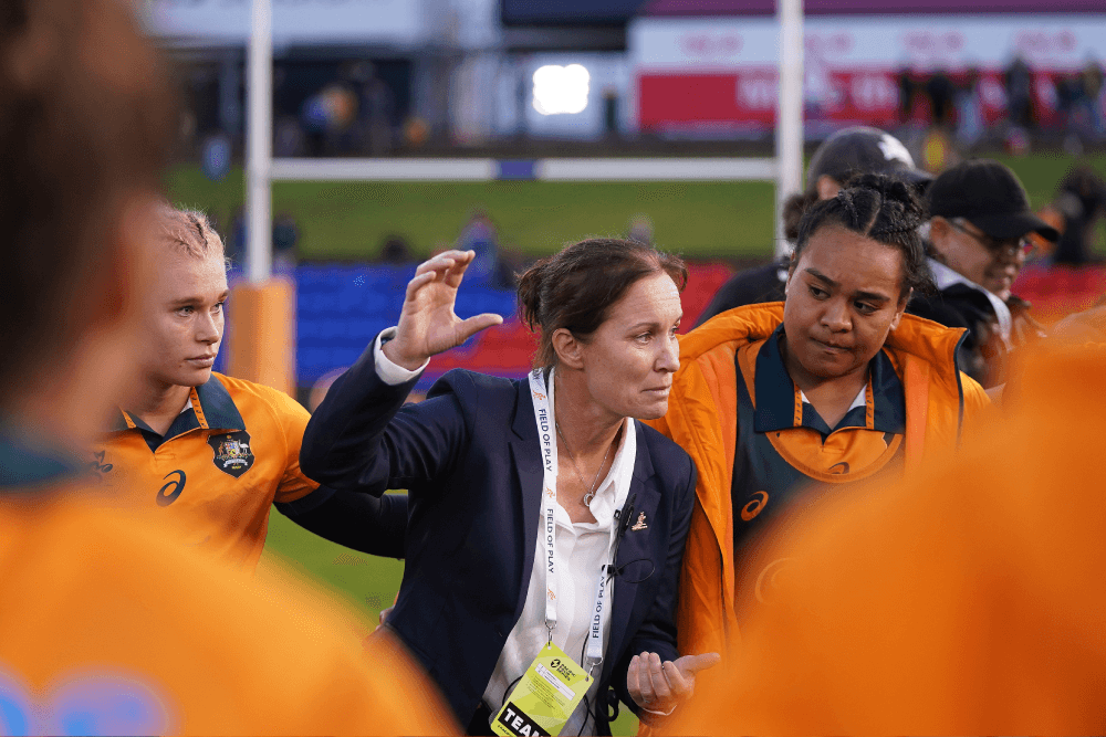 Jo Yapp speaking to the Wallaroos following their match against the Black Ferns in Newcastle (Source: Getty)