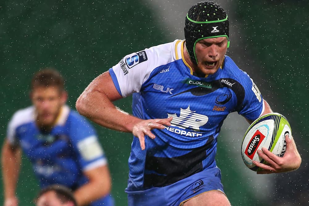 Matt Philip in his debut season for the Force, has re-signed for the 2017 Super Rugby season. Photo: Getty Images