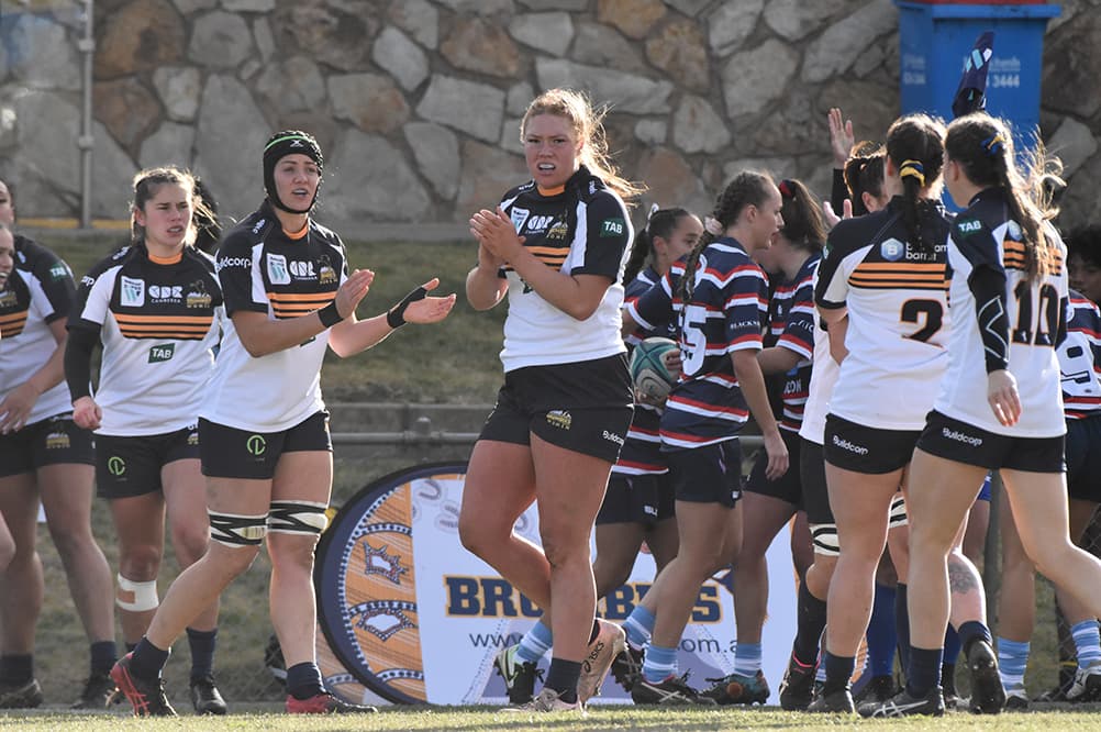 Brumbies lock Grace Kemp rallies the troops. Photo: Getty Images