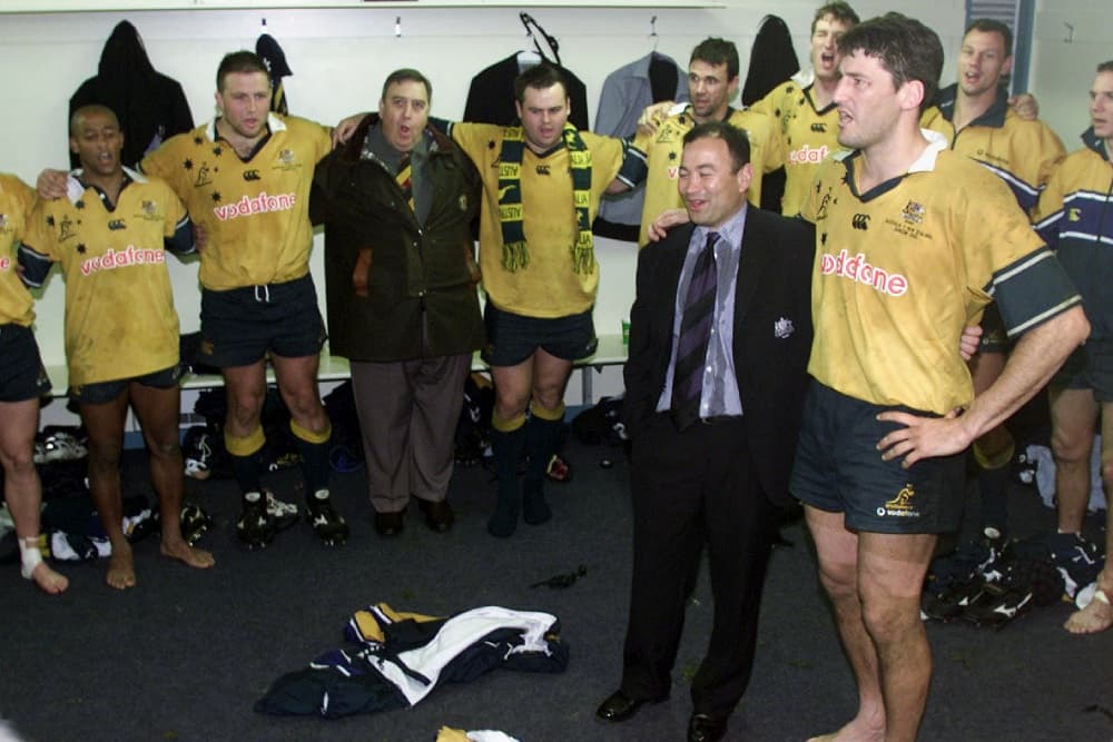 Eddie Jones and John Eales celebrate their 2001 victory. Photo: Getty Images