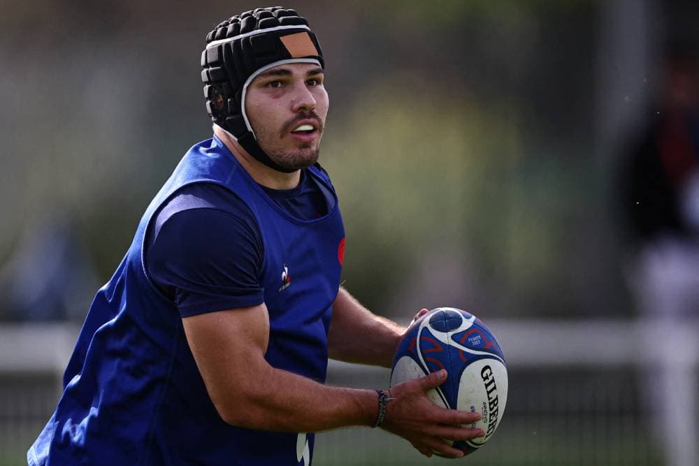A headgear-wearing Antoine Dupont is ready to go against South Africa. Photo: Getty Images