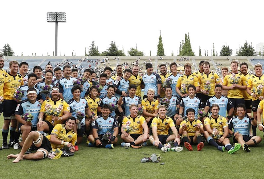 Teams united. The Sungoliath and Waratahs exchange jumpers at full time Photo: @sungoliath Twitter