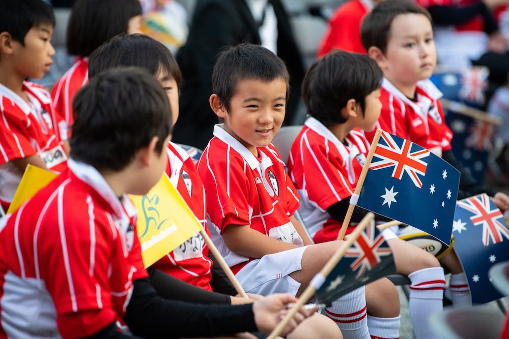 A young Japanese fan shows appreciation for the Wallabies during their stay in Odawara last year. Photo: Stuart Walmsley/RUGBY.com.au 