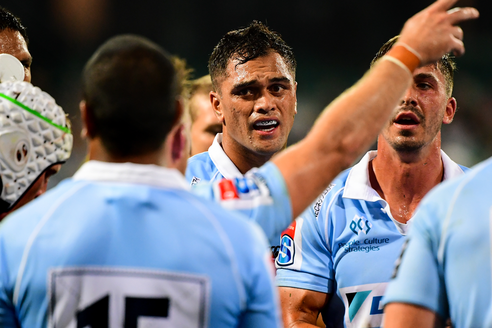 The Waratahs want to re-sign Karmichael Hunt, if they can afford him. Photo: Getty Images