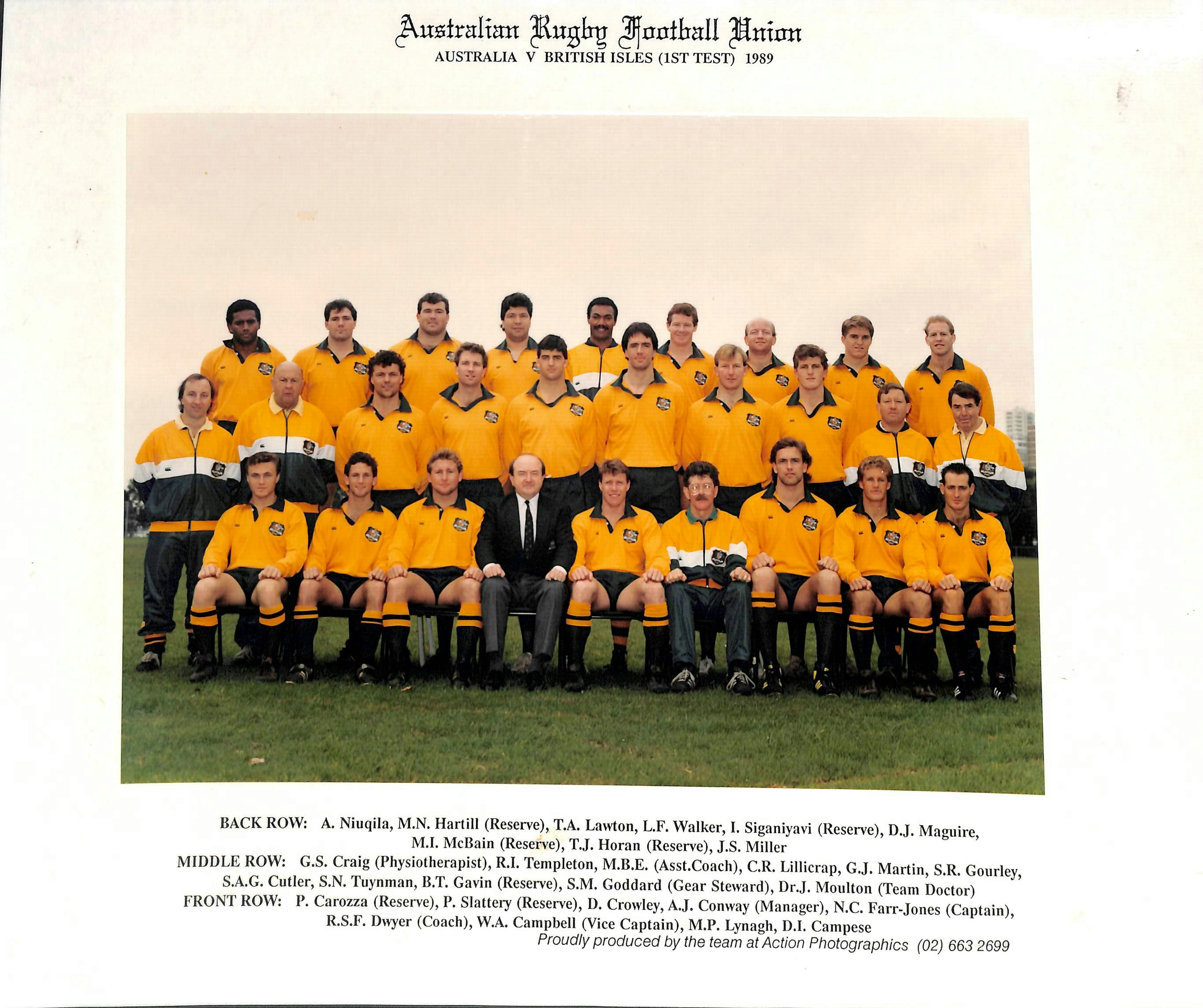 Horan posing with the side ahead of the British Isles 1st Test in Brisbane in 1989